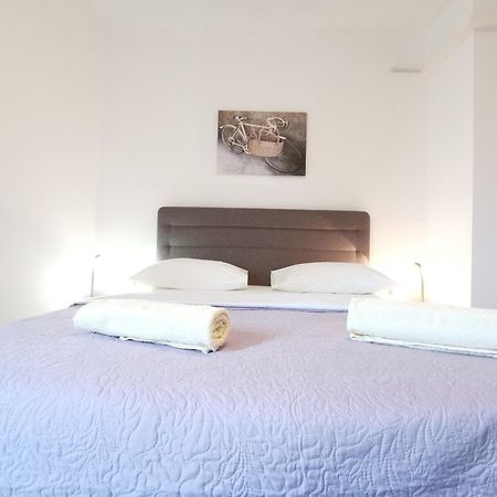 Apartman Sintic Krk Town Habitación foto