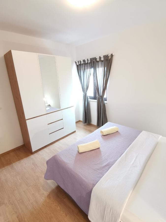 Apartman Sintic Krk Town Exterior foto